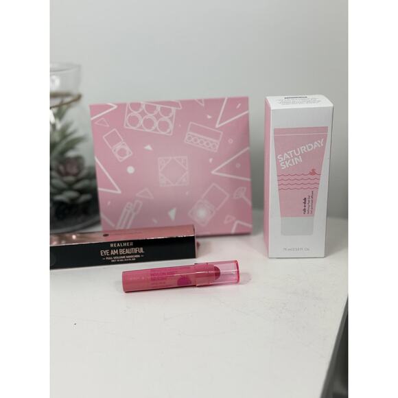 Makeup and Skincare Lot #77 - Picture 1 of 6